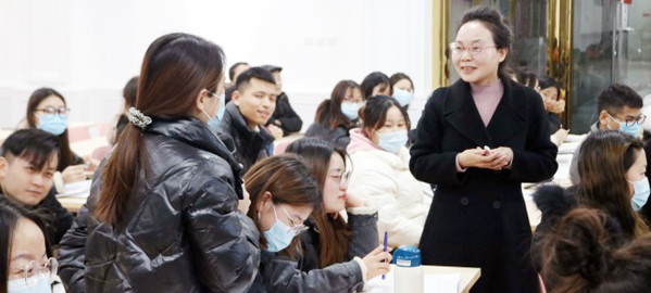 永寿 专家指导+名师授课+培优补弱+日清月结的教学模式