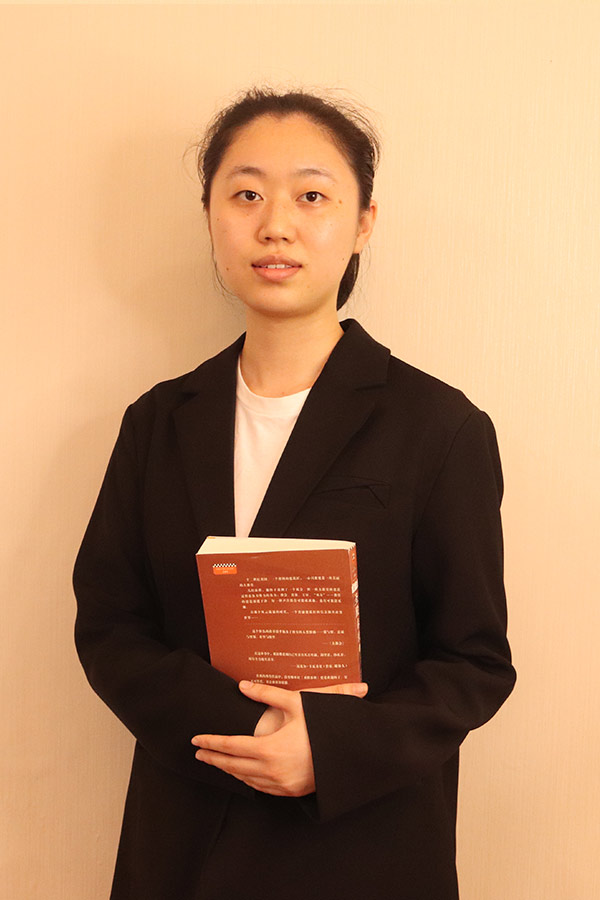 永寿梁艺 本科学历，优秀班主任